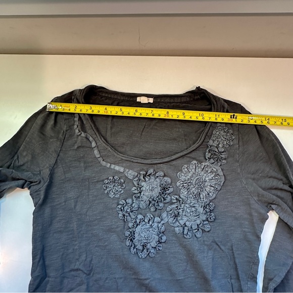 J Crew long sleeve dark blue with monochromatic floral details, XS - Picture 4 of 8